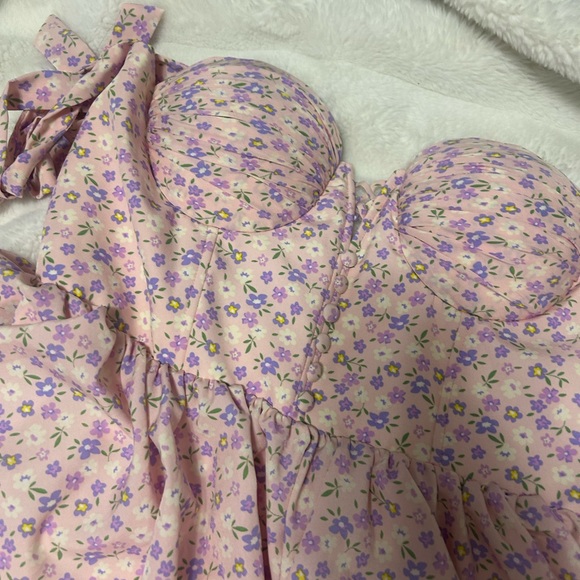 New Spring time Dress - Picture 3 of 7